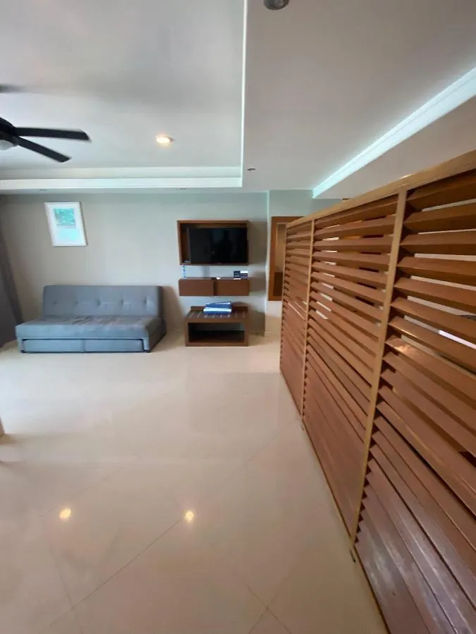Ocean View Giness Apartment Cancun